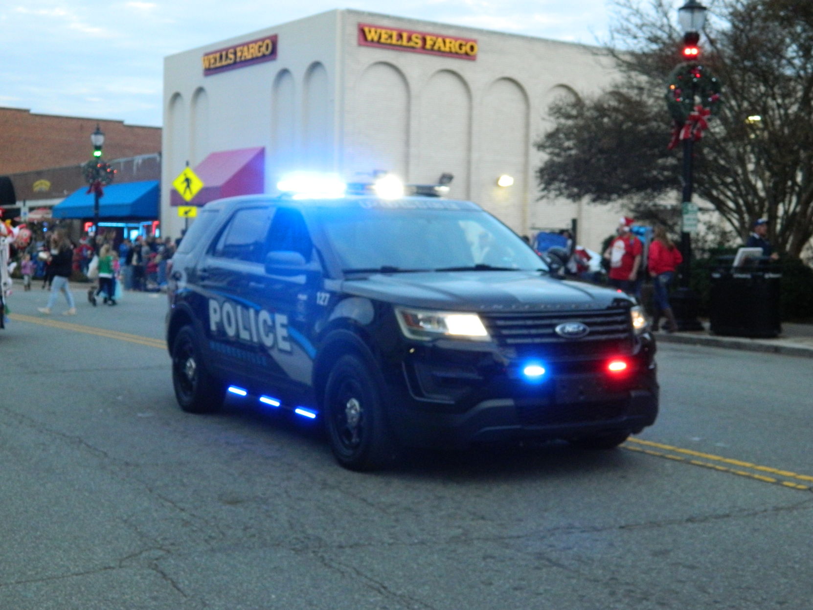 Mooresville Christmas Parade (496).JPG